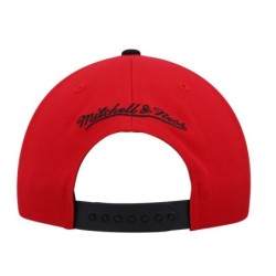 Men's Mitchell & Ness White/Red Chicago Bulls Day One Snapback Hat