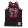 CHICAGO BULLS AUTHENTIC MITCHELL & NESS MICHAEL JORDAN 1995-96 JERSEY